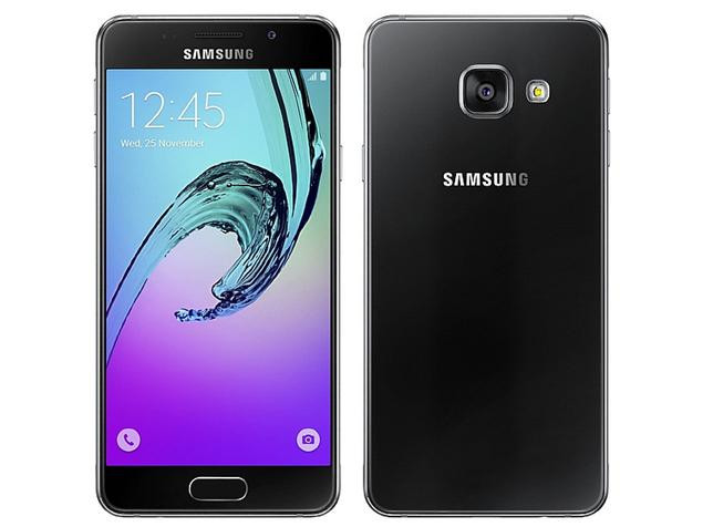 Về hiệu năng, Samsung trang bị cho Samsung Galaxy A3 (2016) bộ vi xử lý Exynos 7578 lõi tứ xung nhịp 1.5GHz, đồ hoạ Mali-T720MP2, RAM 1.5GHz và bộ nhớ trong 16GB (còn trống khoảng 11GB dành cho người dùng). Sức mạnh xử lý của Exynos 7578 có thể nói là tương đồng với vi xử lý Snapdragon 410 của Qualcomm. Trong tầm giá gần 6 triệu đồng, sức mạnh xử lý của Galaxy A3 (2016) ở mức thấp so với những máy ở cùng tầm giá cùng tầm giá.