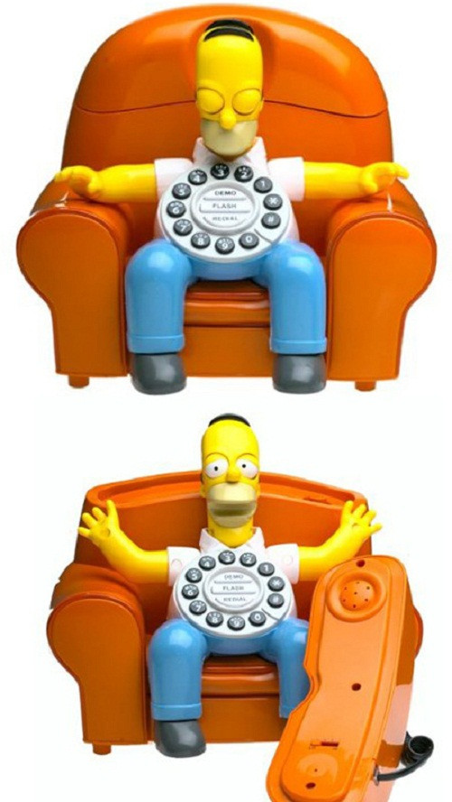 Điện thoại mang dáng của nhân vật hoạt hình Simpsons vui nhộn.