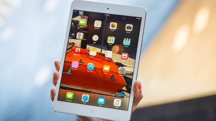 Với kho ứng dụng trò chơi có nội dung về chủ đề học tập, iPad Mini 2 thực sự phù hợp với trẻ em. Thiết kế mỏng và nhẹ cũng là lý do khiến iPad Mini 2 trở thành sản phẩm lý tưởng cho trẻ em. Ảnh: Cnet.
