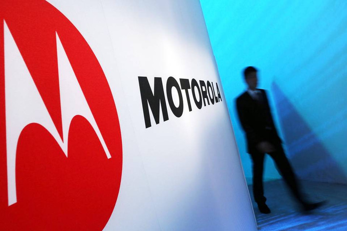 Năm 2010 làng công nghệ thế giới chứng kiến cuộc tranh chấp bản quyền giữa Motorola và RIM. Motorola khẳng định RIM đã ăn cắp các sáng chế của hãng. Ảnh: WJC.