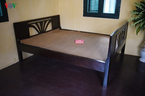 Chiếc giường -đội công tác nghỉ trong thời gian Chủ tịch Hồ Chí Minh ở Vạn Phúc.