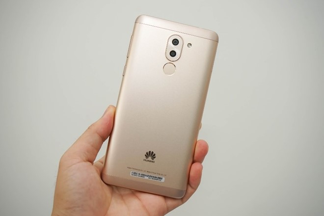 Ngoài ra, người dùng không còn phải lo lắng về dung lượng pin khi sử dụng khi Huawei GR5 2017 tích hợp công nghệ Android M Dose ba chế độ tiết kiệm pin cùng tính năng sạc nhanh. Ảnh: Cnet.