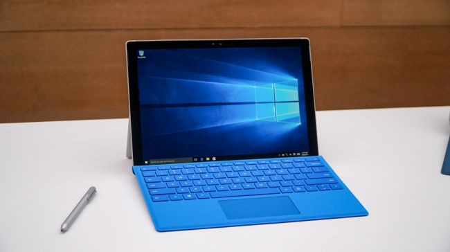 Cũng theo nguồn tin bị rò rỉ, Microsoft Surface Pro 5 sẽ sử dụng hệ điều hành Windows 10. Ảnh: Techradar.
