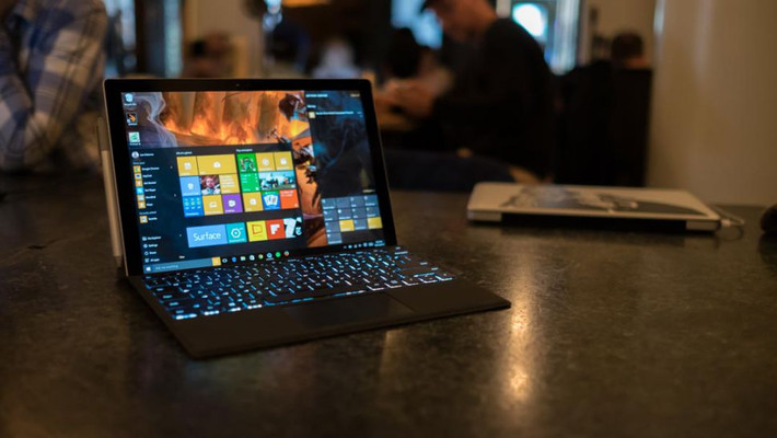 Sau thành công của Surface Pro 4, Microsoft tiếp tục gây sốt với những tin đồn về chiếc Surface Pro 5 sắp ra mắt. Ảnh: Techradar.