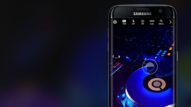 Ngoài ra, sản phẩm mới của Samsung sẽ là một trong những thiết bị đầu tiên của hãng được trang bị chuẩn kết nối với USB Type-C. Ảnh: Trusted Reviews.