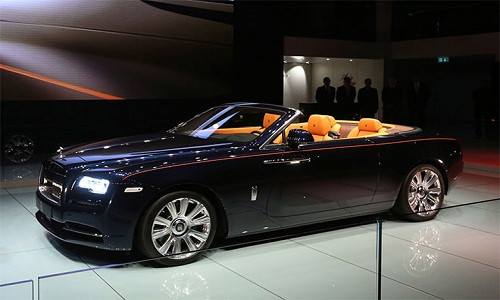Điểm nhấn của sân chơi Frankfurt Motor Show 2015 năm nay tiếp tục là những mẫu xe siêu sang và siêu xe mới như Bentley Bentayga, Lamborghini Huracan Spider, Rolls-Royce Down.