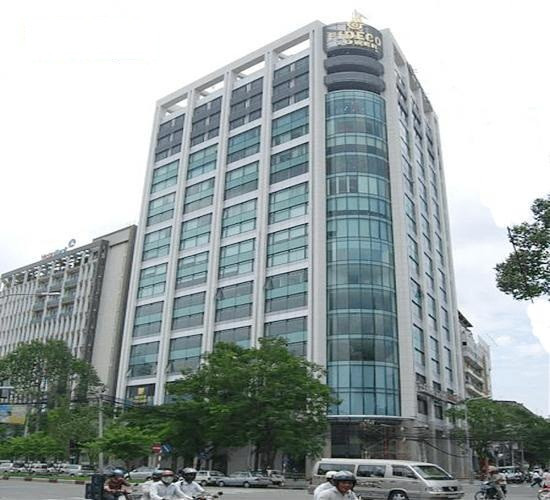 Cao ốc văn phòng Fideco Tower (quận 1, TP HCM) có sân đáp trực thăng trên mái. Toàn bộ cao ốc này có tổng vốn đầu tư 12 triệu USD.