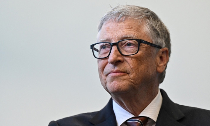 Ngay cả khi dùng tiền công, Bill Gates cũng không dám "vung tay quá trán". Suốt một thời gian dài, Bill Gates chỉ di chuyển bằng máy bay thương mại. Ảnh: Getty Image