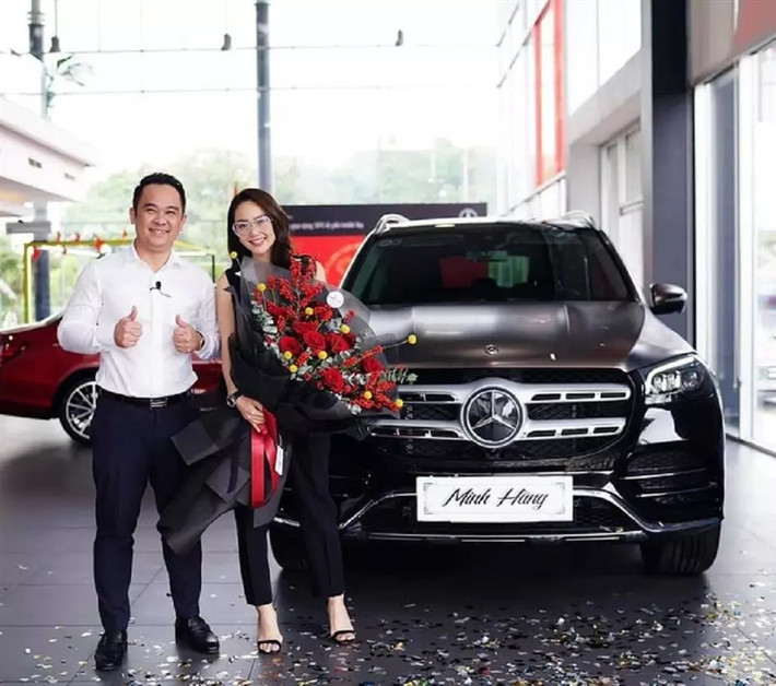 Ngoài bất động sản, Minh Hằng còn sở hữu nhiều xế hộp đắt đỏ như Mercedes GLS 450 giá 5,5 tỷ đồng hay chiếc P