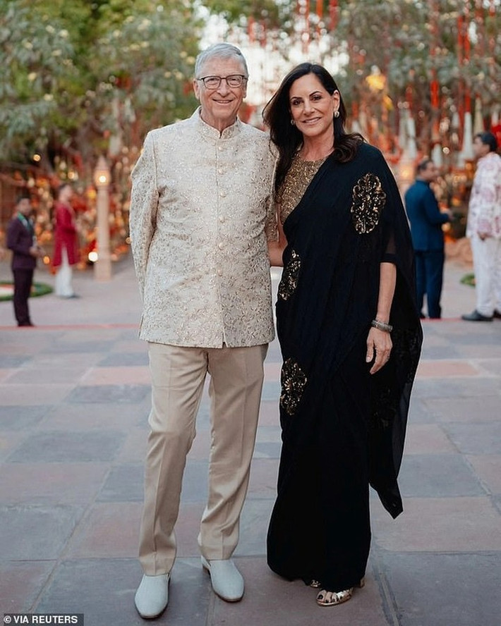 Những ngày gần đây, tỷ phú Bill Gates cùng bạn gái có chuyến du lịch tại TP Đà Nẵng và Hội An. Ảnh: Reuters