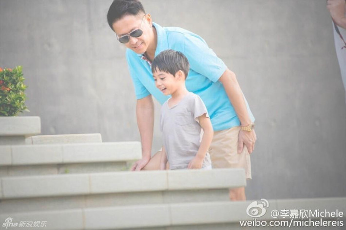 Theo một số nguồn tin, hiện Hứa Thế Hanh và vợ đang sống trong một biệt thự do ông Hứa để lại, đồng thời nhận số tiền 2 triệu đô la Hồng Kông (khoảng 6 tỷ đồng) để sinh hoạt mỗi tháng.