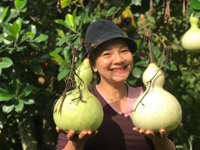 Ngoài trái cây, khu vườn của diễn viên Kiều Trinh còn trồng các loại rau củ như bầu, mướp, bí...Ảnh: FBNV