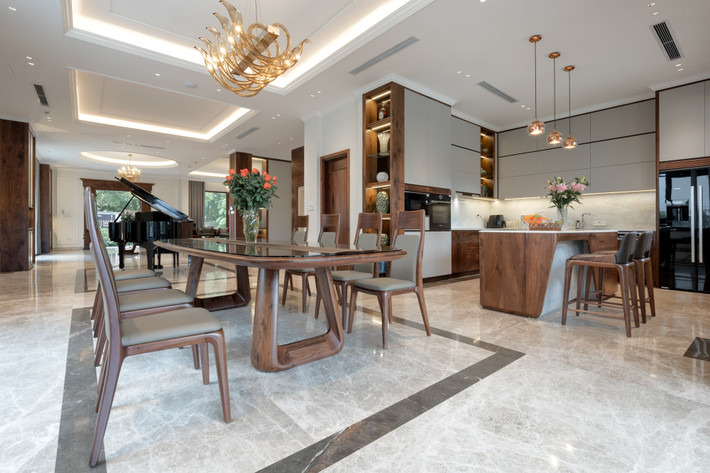 Phòng ăn có diện tích lớn, thoáng đãng.