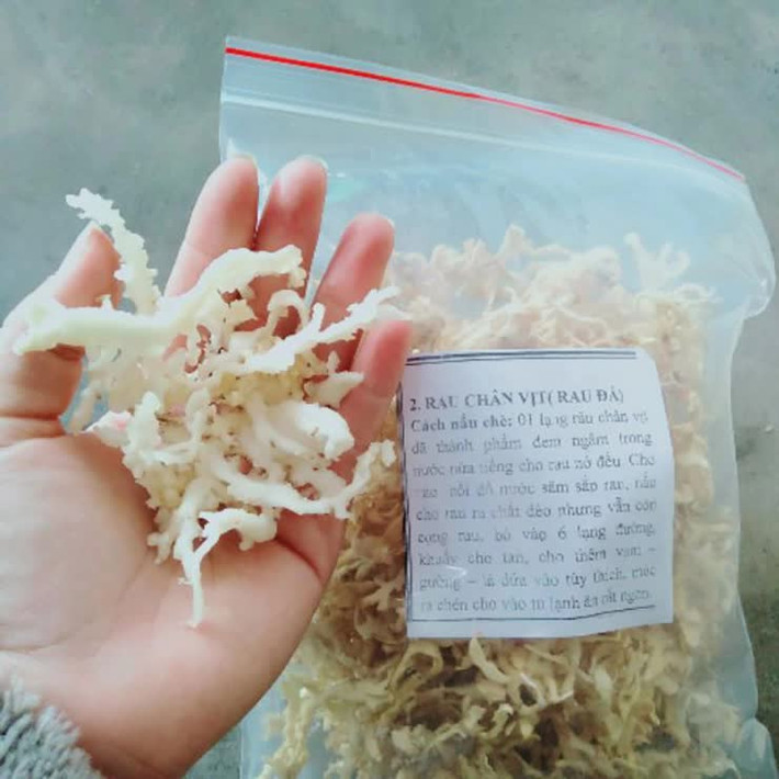 Trước đây, rau đá biển chủ yếu có mặt trong bữa cơm dân dã của dân nghèo. Ngày nay, loại rau dại này thành đặc sản nổi tiếng, được thương lái mua bán về đất liền. Ảnh minh họa