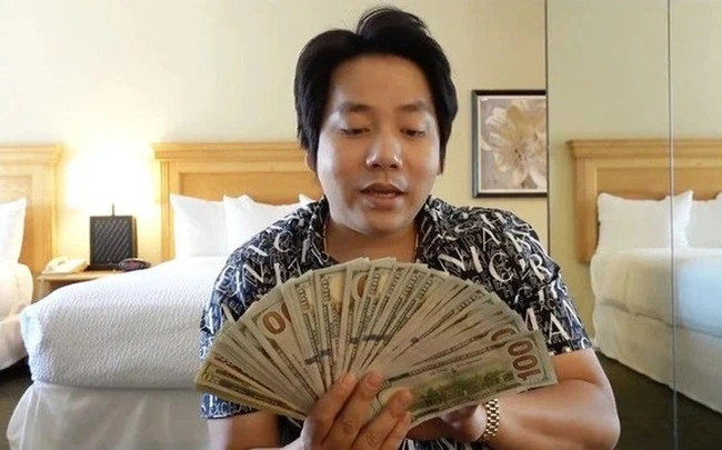Tuy nhiên, có ý kiến cho rằng Youtuber Khoa Pug đang quá tự tin khi tự nhận mình như vậy. Bởi lẽ chưa có bất kỳ số liệu nào về tài sản hay điều gì chứng minh thông tin này.