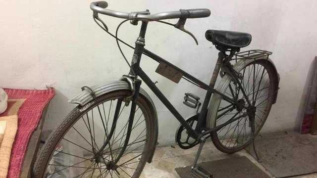 Đây là chiếc xe đạp đầu tiên do người Việt sản xuất vào năm 1960, với thương hiệu Thống Nhất. Ảnh: Facebook