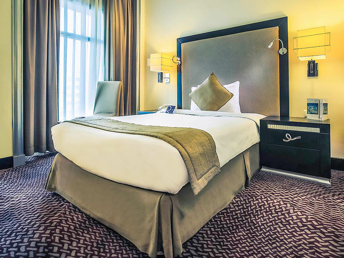 Những phòng tiện nghi tiêu chuẩn hoàng gia ở Burj Al Arab và Royal Bridge Suite có giá khoảng 23.000-35.000 USD (hơn 500 - 800 triệu đồng), đắt hơn ở cả năm bên ngoài. Ảnh: Accor