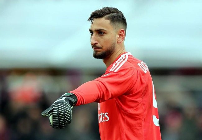 PSG đang ráo riết hoàn tất việc bổ sung thủ môn để chuẩn bị cho mùa giải mới và cái tên được nhắc tới đó là Gianluigi Donnarumma.