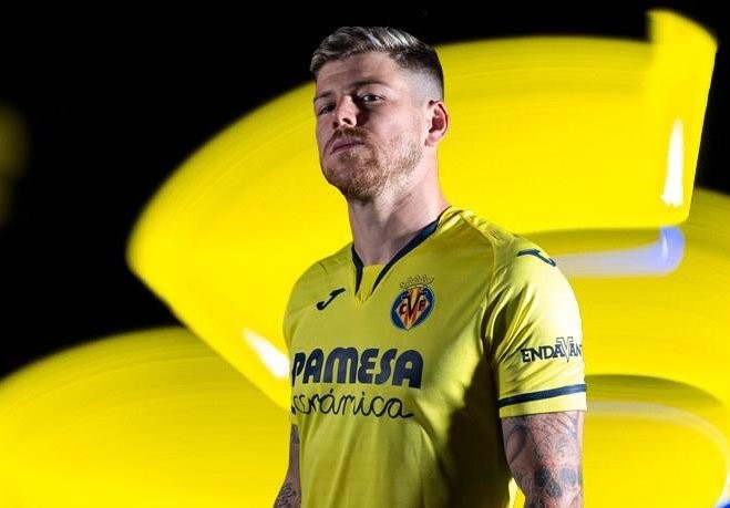 Tại Estadio de la Ceramica, Moreno đặt bút ký vào giao kèo kéo dài 5 mùa giải với CLB Villarreal.