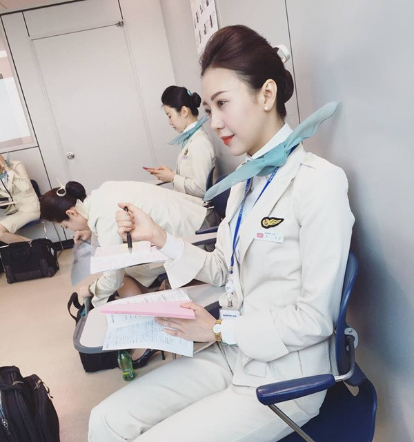 Ngọc Châm là cái tên không còn xa lạ gì với giới trẻ khi cô nàng đã từng xuất hiện trong MV "chắc ai đó sẽ về" cùng với Sơn Tùng M-TP và hi tham gia cuộc thi hoa khôi Áo dài Việt Nam 2014. Ngọc Châm hiện tại đang là tiếp viên hàng không của hãng Korean Air.