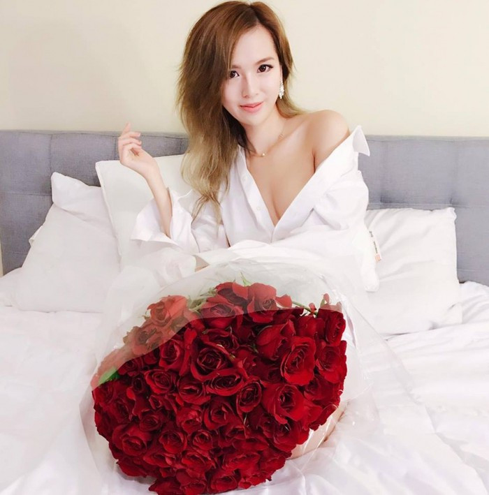 Uyên từng du lịch đến 15 quốc gia và ở mỗi nơi, cô đều chọn những khách sạn, nhà hàng top 1.