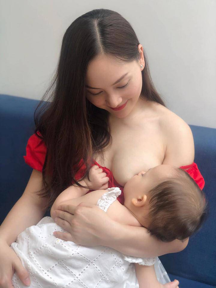 Lan Phương có lẽ là một trong những bà mẹ bỉm sữa đi đầu về chuyện không ngần ngại chuyện cho con bú nơi công cộng.