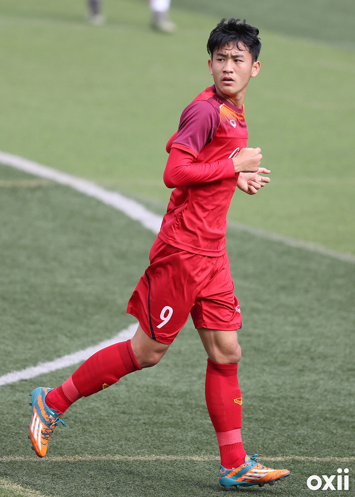 Xuân Tú được chú ý khi xuất hiện trong đội hình U19 Việt Nam thi đấu tại VL U19 châu Á được tổ chức tại Malaysia năm 2018. Sau đó, cầu thủ này được triệu tập lên U22 đã giải VĐ U22 ĐNÁ nơi Việt Nam giành chiếc huy chương đồng.