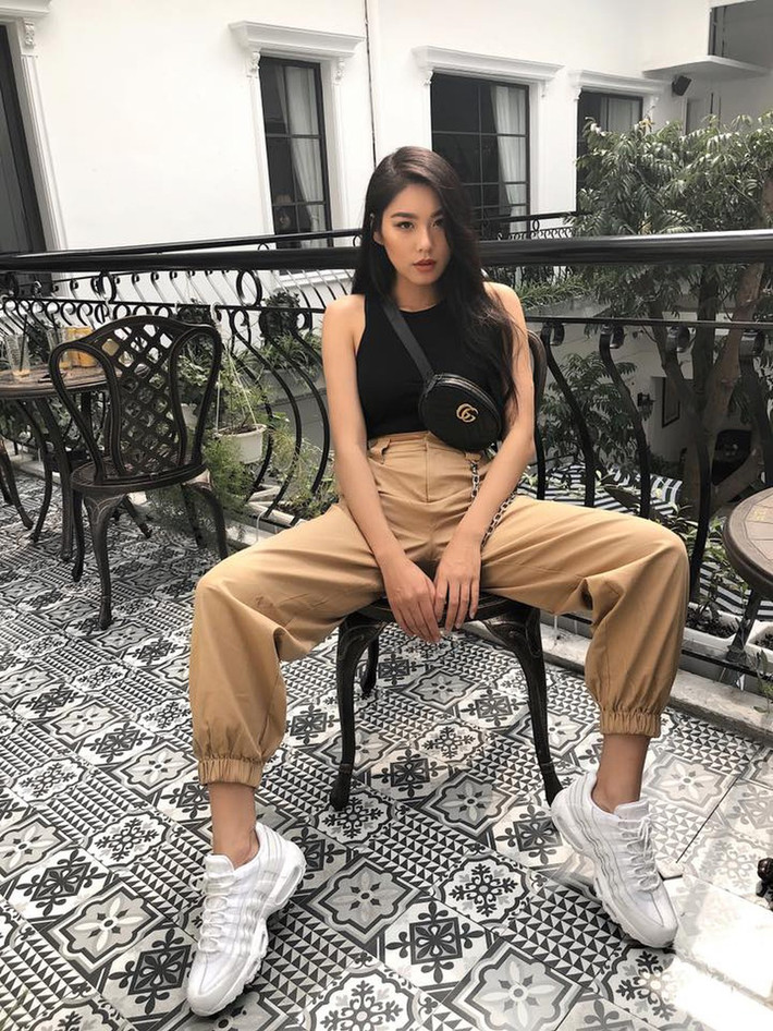 Thân hình săn chắc và khỏe khoắn của Thảo Nhi dễ dàng chinh phục người hâm mộ mỗi lần diện đồ bơi, nhất là đùi mật ong từng gây sốt khi trở thành chuẩn mực của cái đẹp khiến các cô gái trên thế giới đều ao ước.