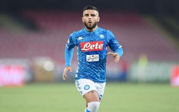 Chuyển nhượng bóng đá mới nhất từ Sportsmole, tiền đạo CLB Napoli Lorenzo Insigne đang chờ những động thái trên thị trường chuyển nhượng và sẵn sàng cho cuộc sống mới ở Real Madrid.
