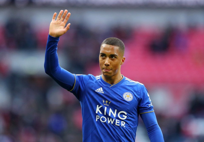 Theo The Sun, cầu thủ người Bỉ muốn chuyển tới một CLB lớn để có thể chơi tại UEFA Champions League mùa giải tới. Do đó, để có được Youri Tielemans, Arsenal cần phải lọt vào top 4 Ngoại hạng Anh hoặc giành chức vô địch UEFA Europa League mùa giải năm nay.