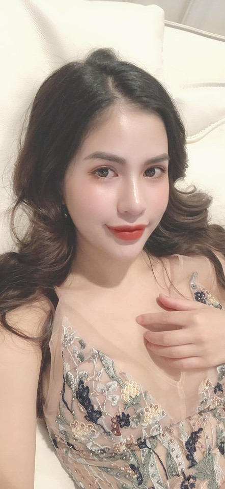 Được biết, Việt Anh - Hương Trần đã có 7 năm chung sống trước khi ly hôn. Trong thời gian này, cả 2 không ít lần vướng tin đồn rạn nứt tình cảm nhưng sau đó, cả hai "gương vỡ lại lành".