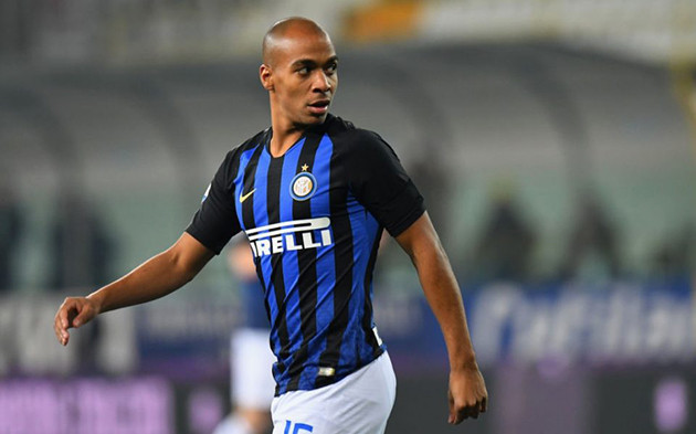 Không thể có chỗ đứng tại Inter Milan, Joao Mario tìm đường gia nhập Lokomotiv Moscow dưới dạng cho mượn kèm điều khoản mua đứt.