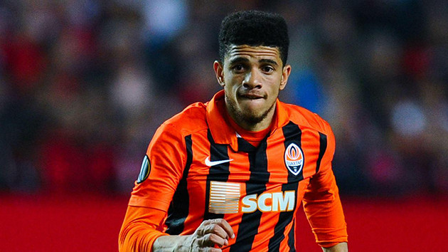 Chuyển nhượng cầu thủ từ The Sun, AS Roma điền tên cầu thủ chạy cánh người Brazil - Taison của Shakhtar Donetsk vào tầm ngắm nhằm thay thế Diego Perotti dự kiến nghỉ 2 tháng vì chấn thương.