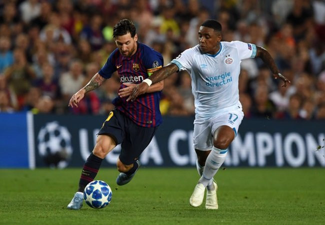 Chuyển nhượng bóng đá từ Goal, Steven Bergwijn đang được hàng loạt đội bóng tại châu Âu từng đánh tiếng muốn chiêu mộ nhưng tương lai của cầu thủ này thuộc về Bayern Munich.