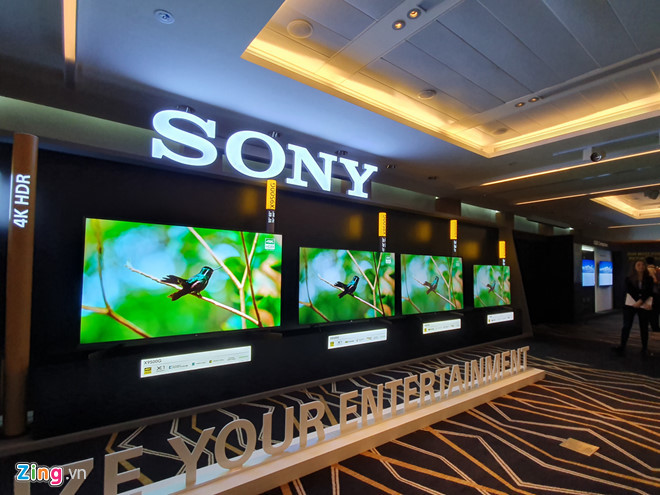Các dòng TV thấp hơn cũng đều được nâng cấp nhưng không có nhiều thay đổi, bao gồm X900G, X800G, W6G. Sony sẽ giới thiệu toàn bộ dòng sản phẩm này tại Việt Nam vào tháng 4.