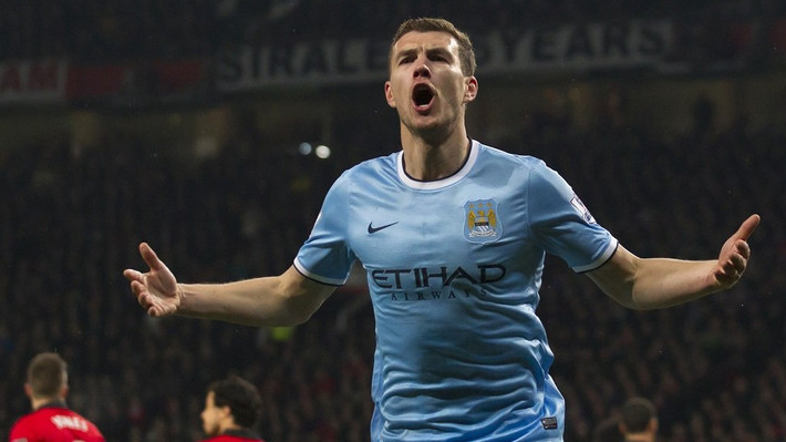 Theo tiết lộ từ ESPN FC, Man United đang cân nhắc đến tiền đạo của AS Roma, Edin Dzeko, trong bối cảnh đội bóng cần bổ sung một cái tên "già dặn" trên hàng công.