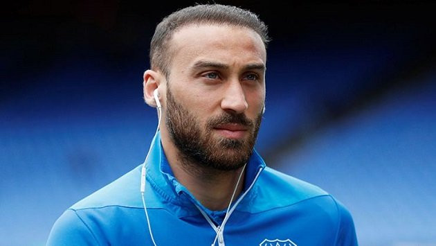 Ấn phẩm của Thổ Nhĩ Kỳ, Fotomac khẳng định Besiktas sẽ đưa ra đề nghị hỏi mượn tiền đạo Cenk Tosun của Everton vào tháng 01/2020.