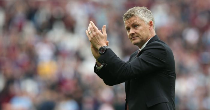 Nhiều nguồn tin xác nhận, BLĐ MU dù vẫn ủng hộ Solskjaer nhưng một khi thành tích của đội bóng không thể cải thiện, họ sẽ mời Massimiliano Allegri - HLV đang thất nghiệp, về làm việc.