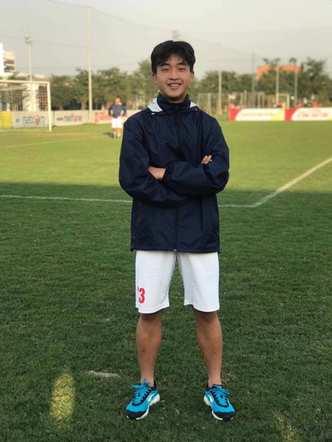 Dưới bài đăng gần nhất của cầu thủ U22 Việt Nam này trên cá nhân, nhiều dân mạng đã để lại bình luận khen ngợi và chúc mừng thành tích của cả đội.