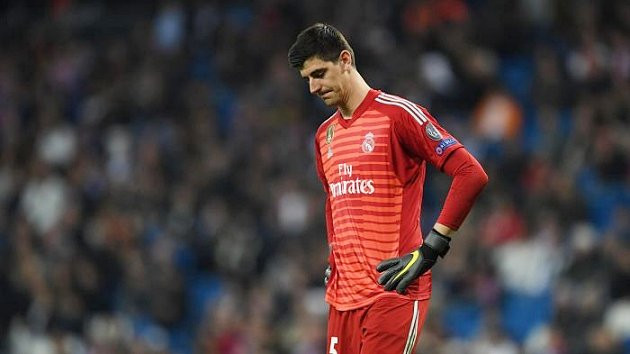 Theo The Sun, trong công cuộc tái thiết Real Madrid của mình, Zidane cùng Perez muốn kích hoạt lại thương vụ chiêu mộ thủ thành David De Gea, người được đánh giá cao ở tính ổn định và tài năng suốt những năm qua để thay thế Thibaut Courtois.