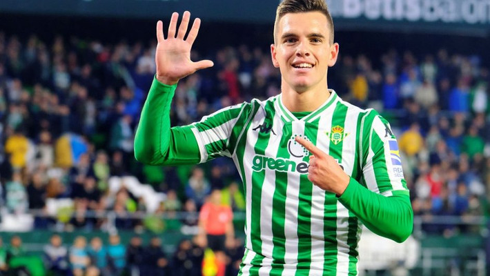Theo BBC, Tottenham đã đề nghị mua Giovani Lo Celso từ Real Betis với giá 53 triệu bảng nhằm bổ sung một tiền vệ có khả năng hỗ trợ tấn công tốt và đề phòng trường hợp Christian Eriksen ra đi. Nếu vụ chuyển nhượng này thành công thì đó sẽ là một kỷ lục mới của CLB, hiện kỷ lục cũ là 42 triệu bảng cho Davinson Sanchez.