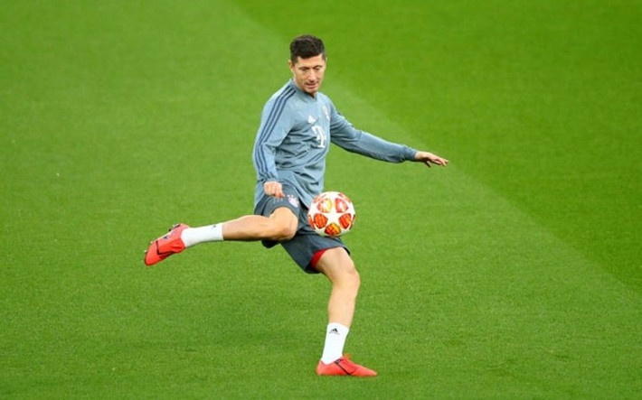 Cụ thể theo Sport Bild, Bayern Munich và Lewandowski sắp sửa ký tiếp một bản hợp đồng mới trong vài tuần tới. Thay vì giao kèo cũ có hiệu lực đến năm 2021, nhà ĐKVĐ Bundesliga muốn tiếp tục gắn bó lâu dài hơn với số 9 của mình.