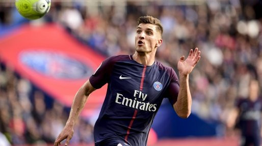 Chuyển nhượng cầu thủ từ Mirror, Chelsea chú ý tới Meunier, cầu thủ thất sủng tại PSG. Tuy nhiên, để đưa được tuyển thủ người Bỉ rời Pháp, The Blues phải kháng cáo lệnh cấm chuyển nhượng thành công.