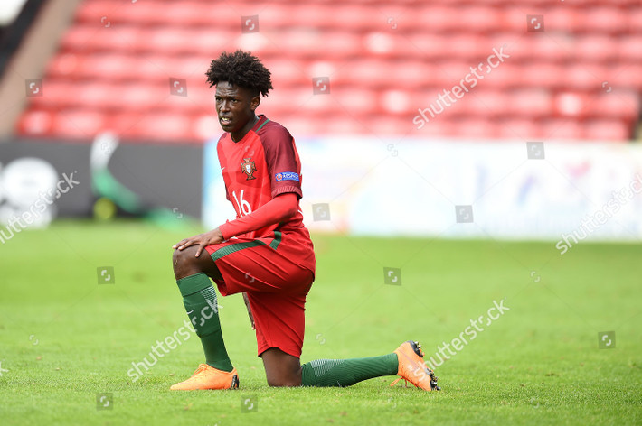 Theo cây viết Gianluca Di Marzio, Man City đã đạt thỏa thuận về việc chiêu mộ tiền đạo Felix Correia. Sao mai sinh năm 2001 gia nhập The Citizens theo bản hợp đồng có thời hạn 5 năm, trị giá 3.5 triệu euro (kèm theo 3.5 triệu euro tùy thành tích).