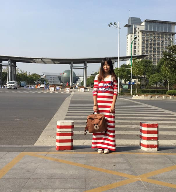 Ăn mặc trùng hợp với những thứ đồ xung quanh cũng đã từng khiến dân mạng phải đảo điển.