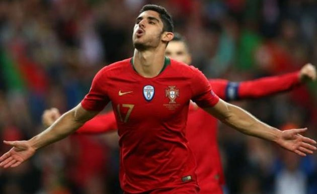 Theo báo cáo mới nhất từ ICFootballNews, Chelsea được cho là đã gửi lời đề nghị đầu tiên lên đến 62 triệu Euro dành cho trường hợp của Goncalo Guedes từ Valencia