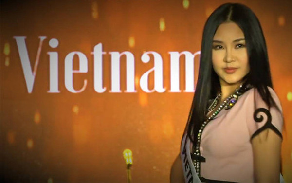 Hay nickname T.D cho biết: "Việt Nam hết người đẹp rồi hay sao mà lại để "Cá ngừ Đại dương" đi thi cuộc thi nhan sắc tầm cỡ quốc tế. Dù nhan sắc có hạn thật nhưng về độ tạo scandal thì không ai bằng cô gái này".