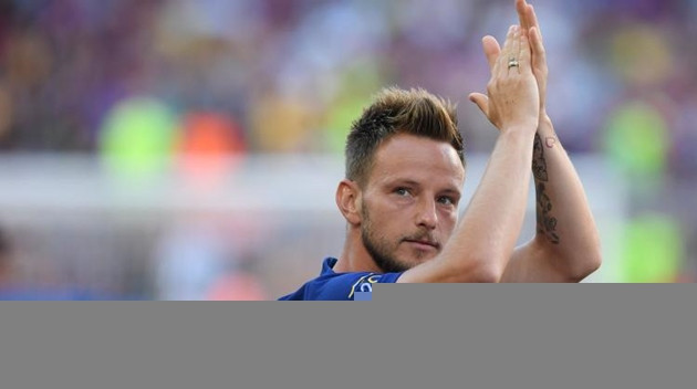 Theo Sport, Ivan Rakitic cũng đang lên kế hoạch rời khỏi Camp Nou bất chấp việc anh từng khẳng định rằng bản thân rất tin tưởng HLV Ernesto Valverde. Đây là tin vui với Inter Milan và Juventus.