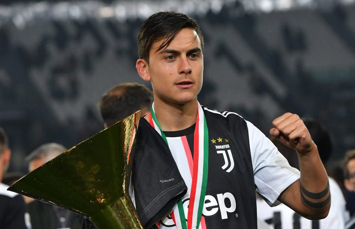 Thông tin mới nhất từ Italia cho biết, MU đang tiếp xúc với Juventus để hy vọng giải quyết xong thương vụ Paulo Dybala. Quỷ đỏ hiện rơi vào tình trạng khủng hoảng hàng công, sau khi chia tay Romelu Lukaku và Alexis Sanchez, mà không có sự bổ sung nào.
