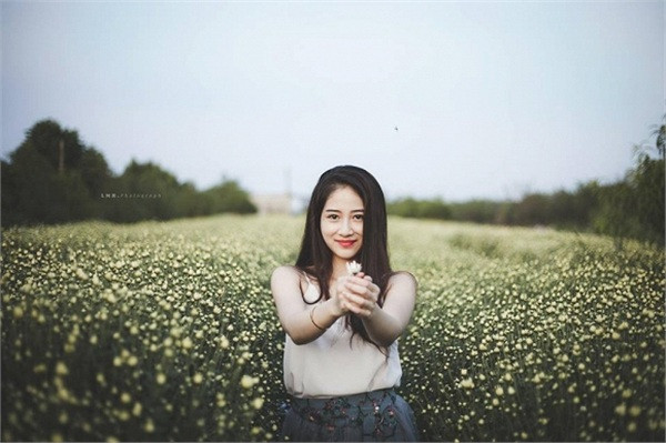 Ngay sau ồn ào, ê-kip sản xuất quyết định cắt vai Trâm Anh, bất chấp việc bù lỗ hàng trăm triệu đồng. Thay thế vào đó, đạo diễn Nguyễn Lớp tiết lộ đã tìm được diễn viên thay thế chẳng kém phần xinh đẹp.